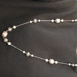 NWOT Women's Necklace